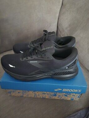 Brooks Adrenaline GTS 23 men’s 11 black running shoes NIB